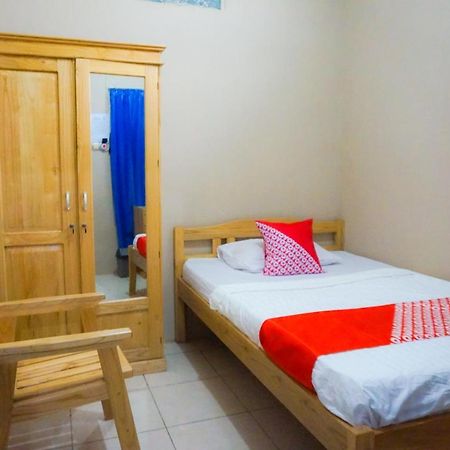 Oyo 2954 Aulia Homestay Banjarbaru Экстерьер фото