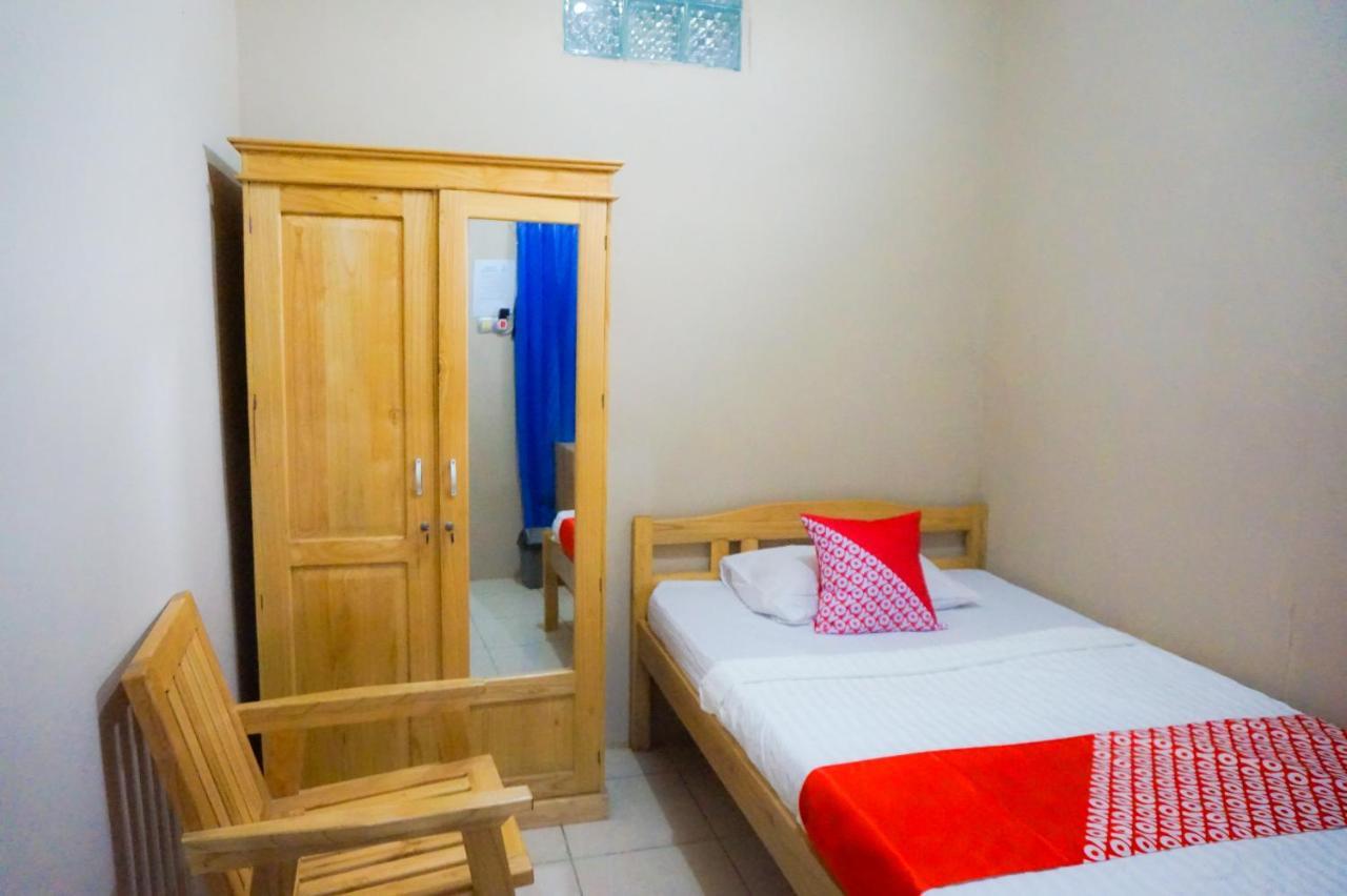 Oyo 2954 Aulia Homestay Banjarbaru Экстерьер фото